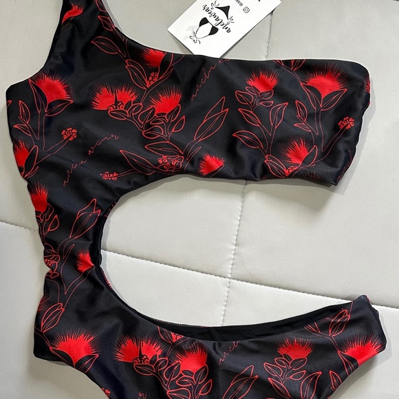 NWT Anelawear Bikini Swimsuit - Picture 1 of 3
